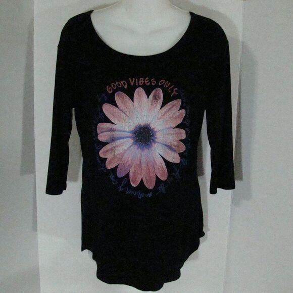 23 Love Street "Good Vibes Only" Black Scoop Neck Tee Size Medium - Picture 2 of 8